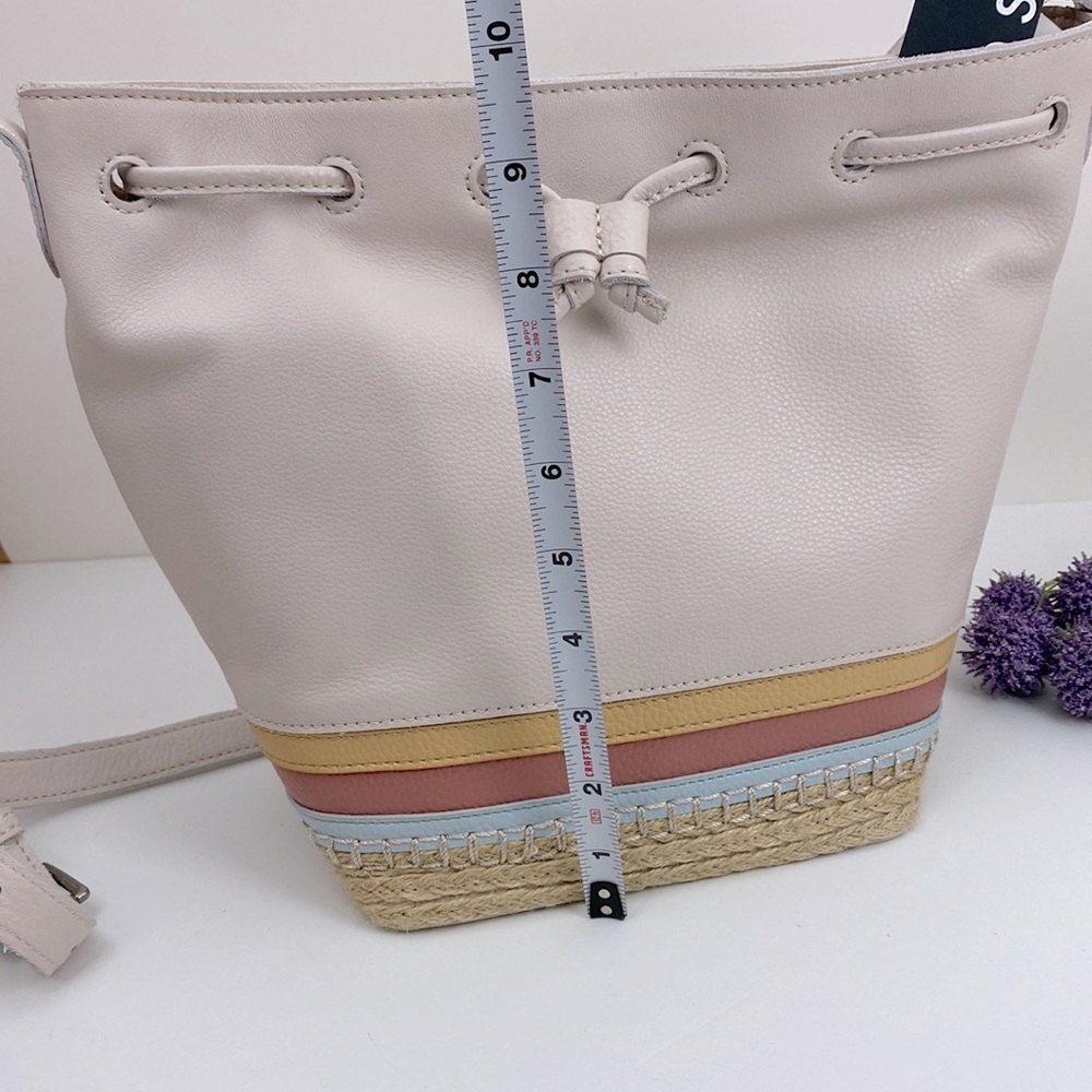 The Sak genuine leather drawstring crossbody handbag with magnetic closure NWT! - Picture 13 of 16
